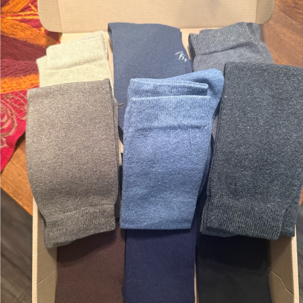NEW: Pierre Henry Men's Dress Socks Set of 9 pairs, Over-the -calf socks